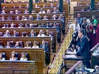 Zapatero no hace ningún anuncio económico en su discurso
