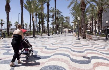 Paseo de la Explanada de Alicante.