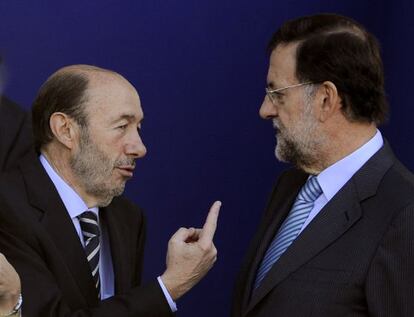 Rajoy y Rubalcaba, en el desfile de la fiesta nacional.