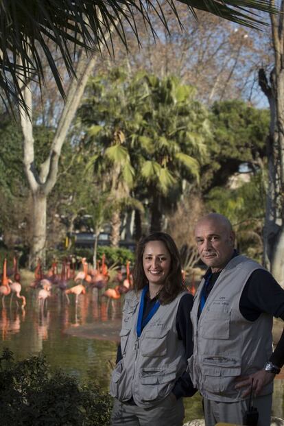 Bárbara Ambrós y José Luis Pico, trabajadores del zoo.