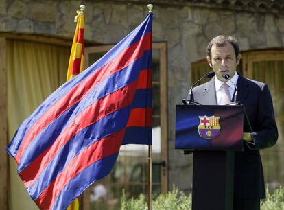 1/07/2010. Sandro Rosell habla por primer vez como presidente del Barcelona en La Masia.