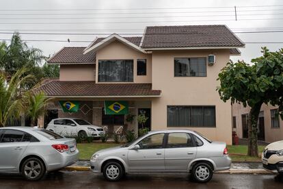 Banderas brasileñas en un vivienda de la ciudad de Quatro Pontes, considerado una muestra de apoyo publico al presidente Bolsonaro.