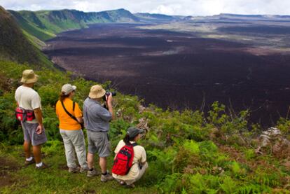 El volcán Chico, uno de los cinco que formaron la isla Isabela, en las Galápagos (Ecuador), llamada así en honor a Isabel la Católica.