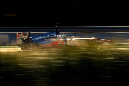 Sergio Pérez, de McLaren, durante el test.