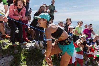 Sara Alonso durante la carrera de trail Zegama-Aizkorri.