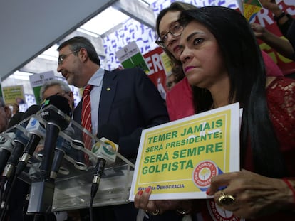 Moema Gramacho protesta contra
Michel Temer, en Brasilia, en mayo de 2016.