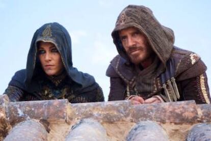 Marion Cotillard y Michael Fassbender, en 'Assassin's creed'.