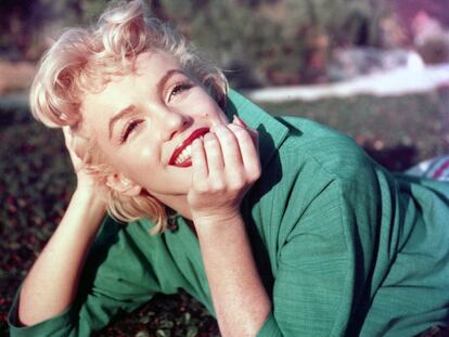 La actriz Marilyn Monroe en 1954 con un labial rojo. GETTY IMAGES.