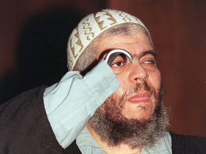 Mustafá Kamal Mustafá.