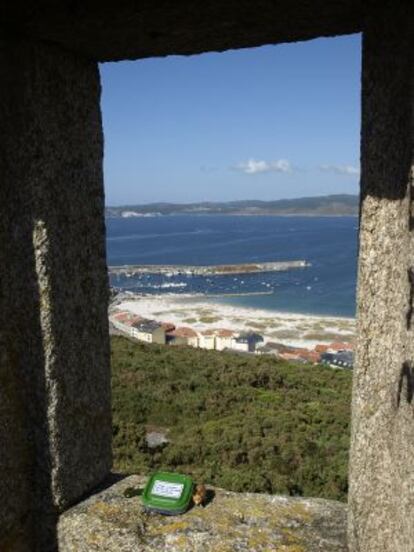 Vista a la playa de Laxe una vez encontrado el tesoro con el GPS.