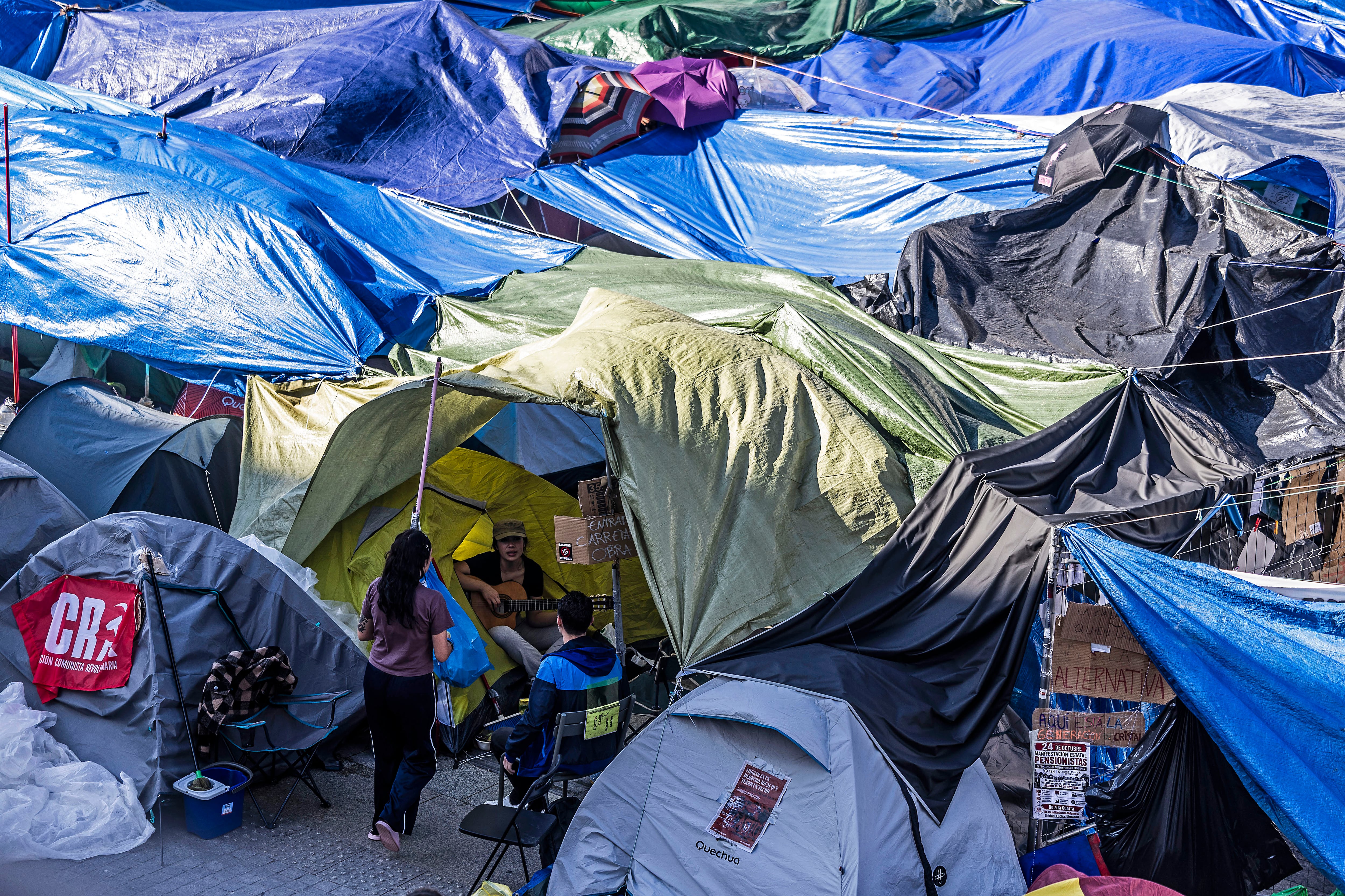 Acampada por la Vivienda en la Puerta del Sol.