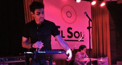Daughn Gibson durante su actuación.