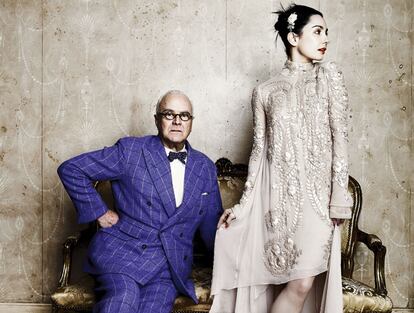 Manolo Blahnik y Tamara Rojo