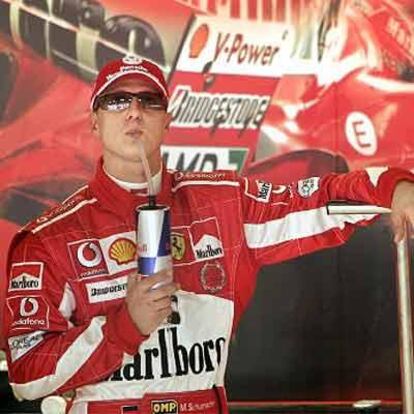 Michael Schumacher quiere seguir en la batalla por el título del Mundial de Fórmula 1.