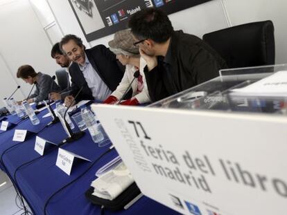 Mesa redonda &#039;Literatura y Activismo&#039; en la Feria del Libro