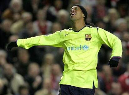 Ronaldinho, en el partido frente al Liverpool