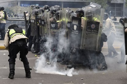 A atmosfera que se respira na capital venezuelana é semelhante àquela dos dias anteriores às eleições parlamentares, em dezembro passado.