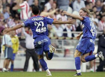 Casquero y Polanski celebran el tanto del Getafe ante el Athletic de Bilbao