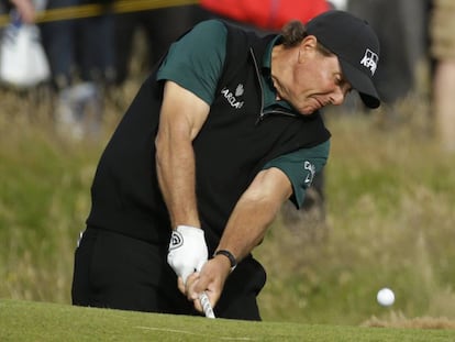 Phil Mickelson en el hoyo 16.