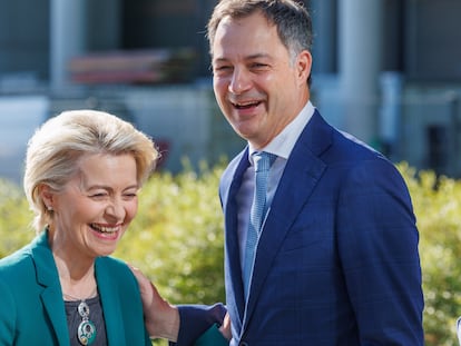 El primer ministro belga, Alexander De Croo, este viernes en un acto con la presidenta de la Comisión Europea, Ursula von der Leyen, en la ciudad de Leuven.