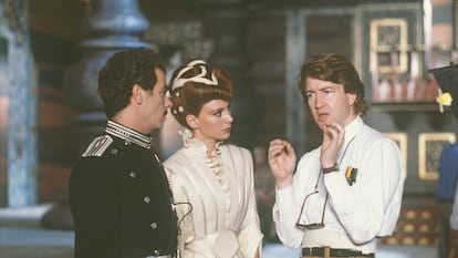 Dean Stockwell, Francesca Annis and David Lynch on the set of 'Dune.'
