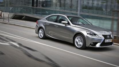 El nuevo IS estrena el nuevo lenguaje de diseño de Lexus.