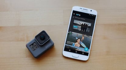 El mejor amigo de la GoPro Hero6 Black es el 'smartphone'.