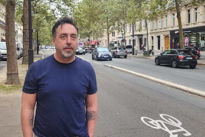 Enrique Viale durante una visita a París luego de su paso por el Vaticano, en 2024.