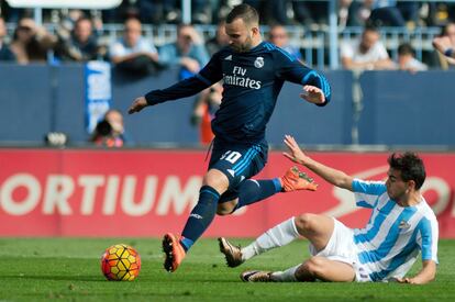 Jesé Rodríguez dispara ante Ricardo Horta.