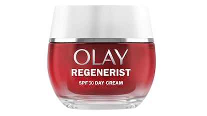Crema facial de día SPF30 Olay Regenerist de 50ml. Ahora con un 53% DE DESCUENTO. COMPRA POR 14,23€