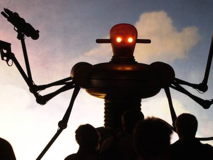 Un robot armado, en una exposición en Hanover (Alemania), en el año 2000.