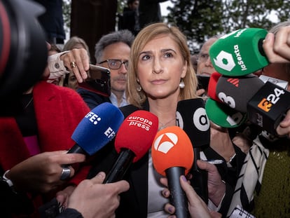 La exconsellera Salomé Pradas a la entrada de los juzgados de Catarroja, este viernes.