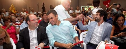 El candidato del PSC a la presidencia de la Generalitat, Miquel Iceta, y el secretario general del PSOE, Pedro S&aacute;nchez, en Tarragona. 