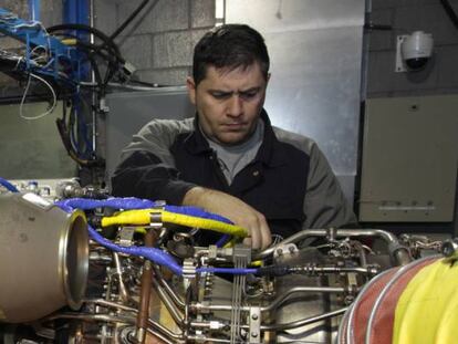 Mantenimiento de un motor aeronáutico en instalaciones de ITP Aero.