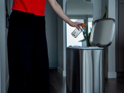 Cubo basura sensor automático abril 26 portada