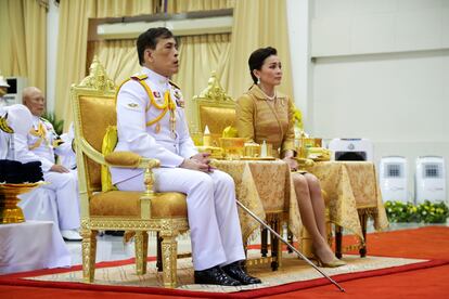 El rey Maha Vajiralongkorn y la reina Suthida, en los festejos del 24 de septiembre de 2020 en Bangkok (Tailandia).