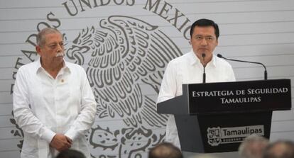 El gobernador de Tamaulipas y el ministro de Gobernaci&oacute;n.