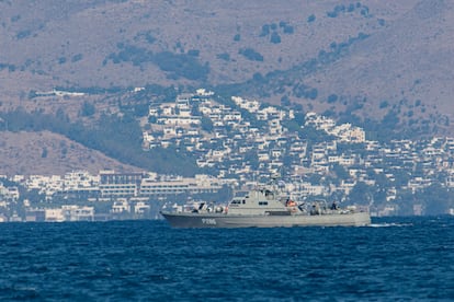 Buque de la guardia costera griega en la isla de Cos