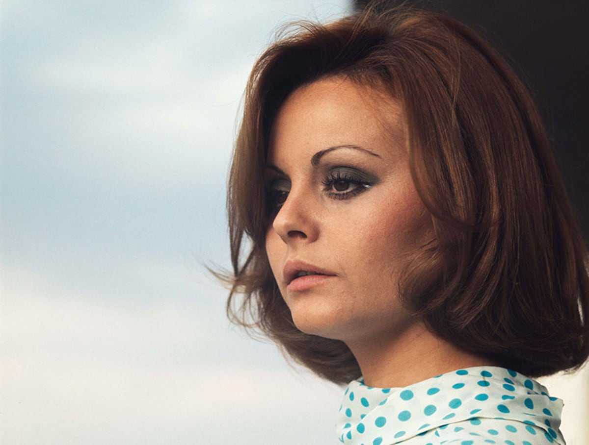 Cinco hechos que hicieron de Rocío Dúrcal la leyenda que es hoy | S Moda: Revista de moda, belleza, tendencias y famosos | EL PAÍS