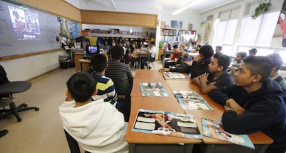 Alumnos en un instituto público de Canadá.