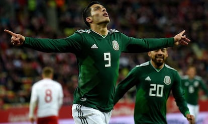 Jiménez celebra el gol contra Polonia.