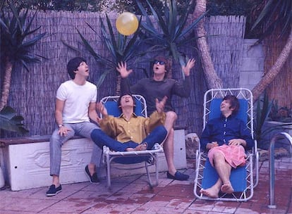 9 de septiembre de 1964. El huracán Dora obliga a The Beatles a abandonar sus vacaciones en un yate por unas jornadas en Key West, Florida. Esta foto fue problamente tomada durante ese viaje. (Fotografía Bob Bonis, © 2009 by 2260 Productions, Inc)