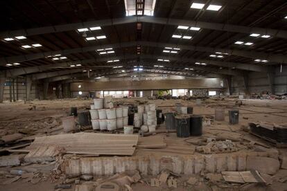 Interior de una de las fábricas de cerámica que han cerrado como consecuencia de la crisis.