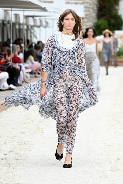 Chanel Cruise 2023 Collection  : Runway In Monte-Carlo