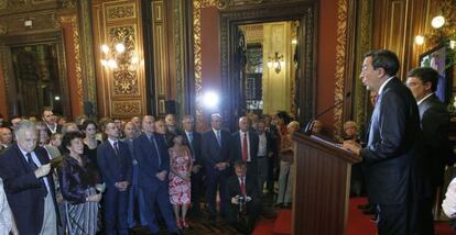 José Luis Bilbao se dirige a los asistentes a la conmemoración de la festividad de San Ignacio.