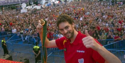 Pau Gasol, con la medalla de oro.