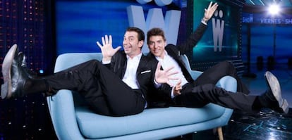 Arturo Valls (a la izquierda) y Manel Fuentes conducen 'Los viernes al show'.