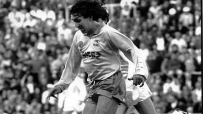 Mágico González con el Cádiz en 1990.