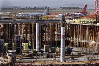 Obras de ampliación de la terminal de pasajeros del aeropuerto de Manises.