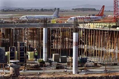 Obras de ampliación de la terminal de pasajeros del aeropuerto de Manises.